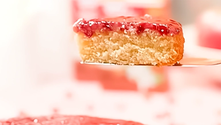 Gâteau renversé à la grenade